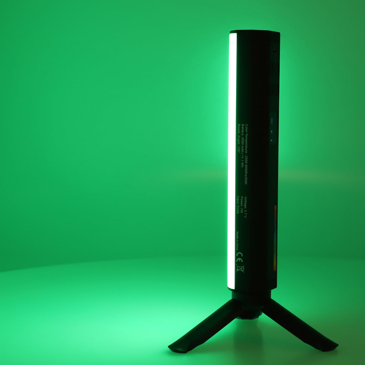RGB LED Videolichtstab rundförmig mit 184 universellen Lichtperlen 3000mAh Akku ladbar über USB-C