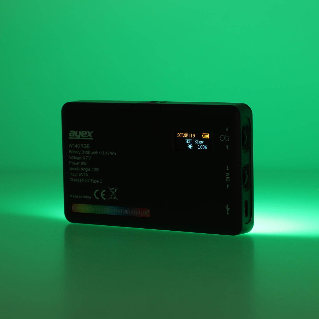 Vielseitige RGB LED Videoleuchte mit 20 Lichteffekten LCD-Display & integriertem Akku