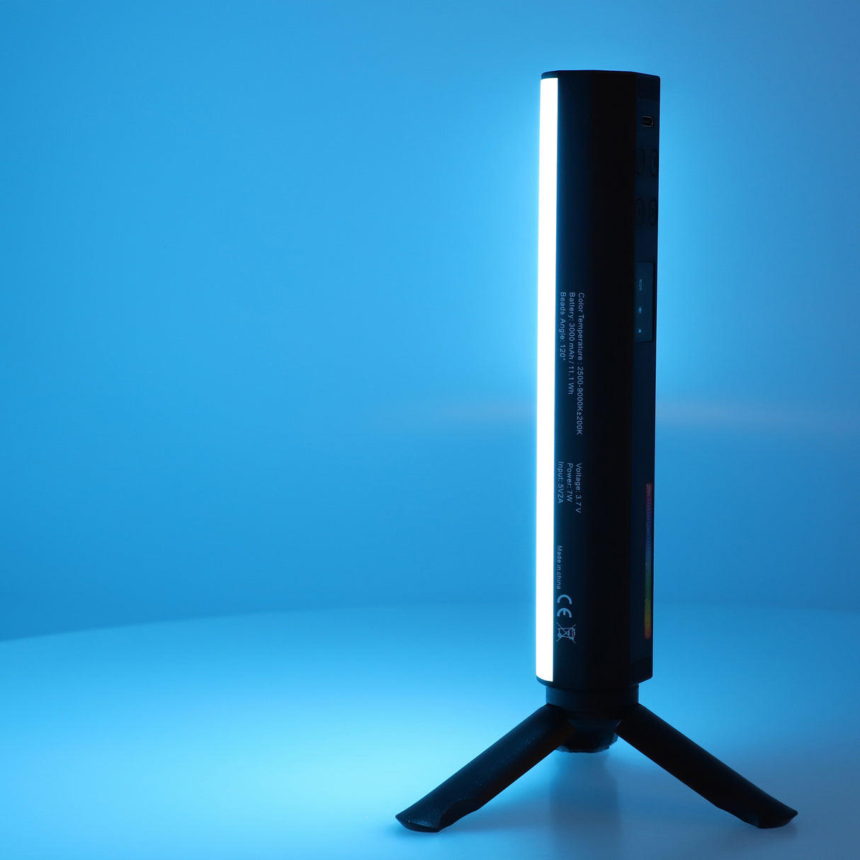 RGB LED Videolichtstab rundförmig mit 184 universellen Lichtperlen 3000mAh Akku ladbar über USB-C